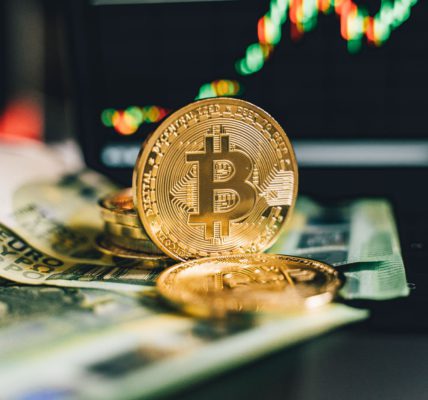 Bitcoin ETF flows