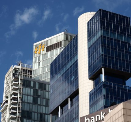EverBank WaFd merger